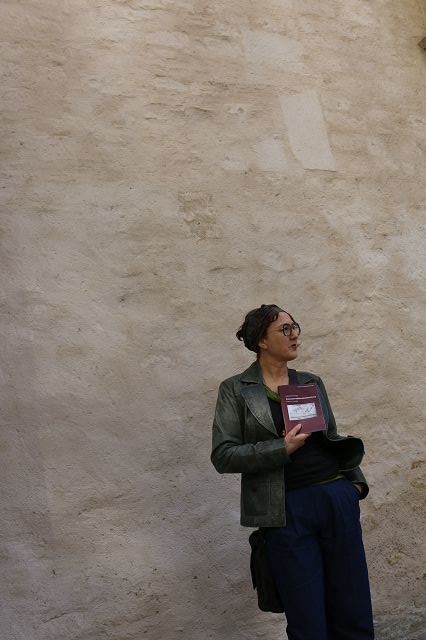 Petruscha vor St. Ulrich mit Buch